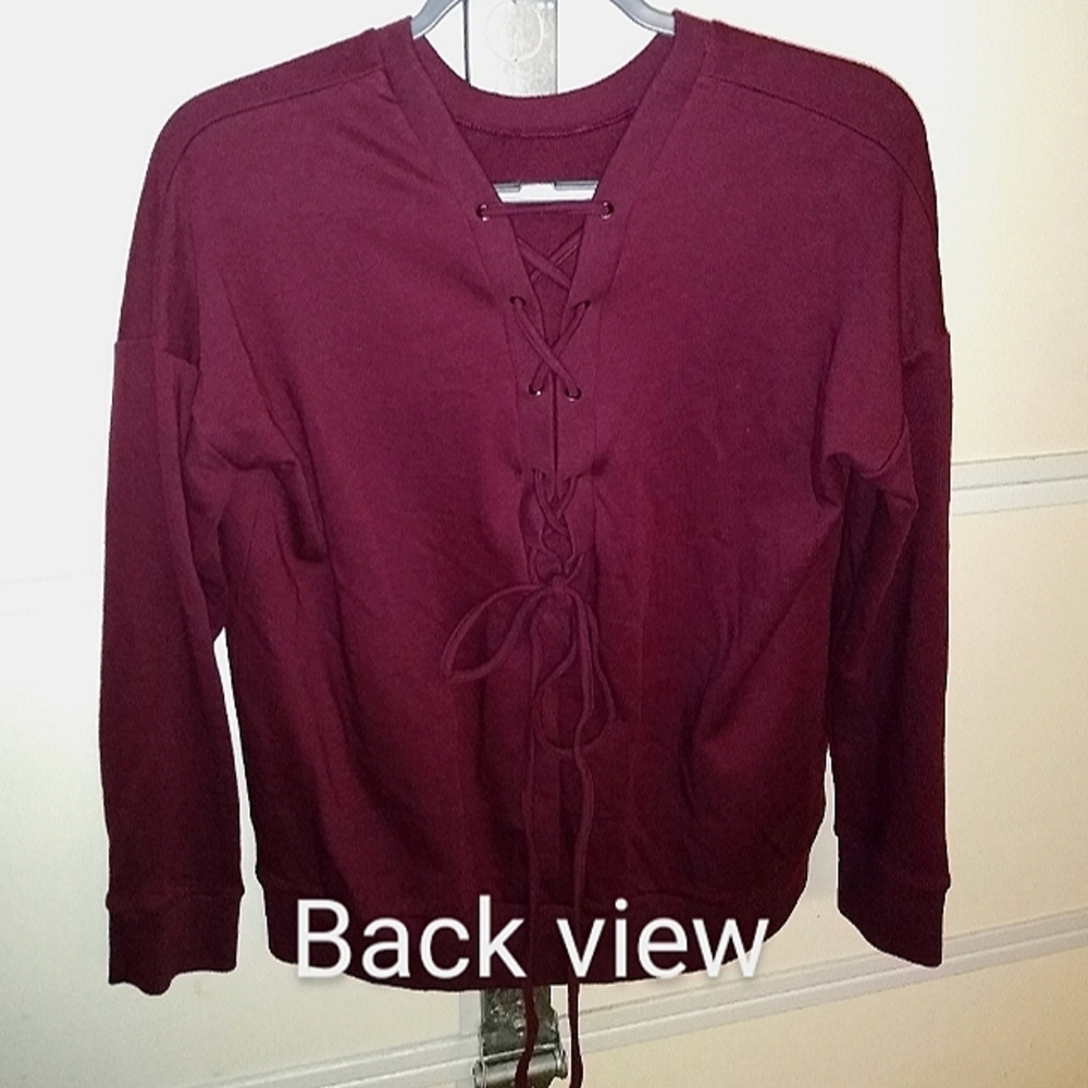 NWT Forever 21 ladies sweater top, burgundy size small